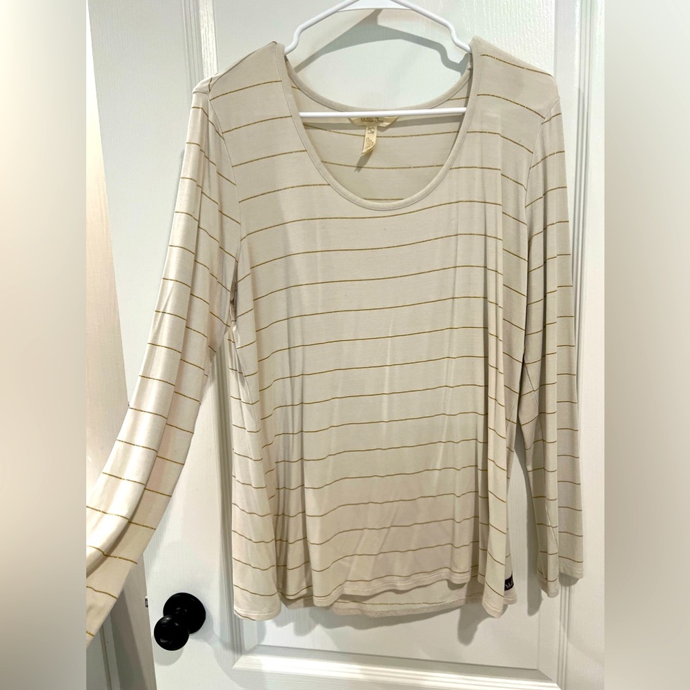 Matilda Jane top. Size lg. no blemishes, or holes. Very nice.